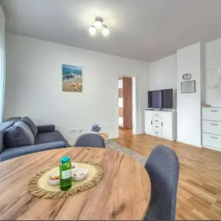 Apartament Marija *